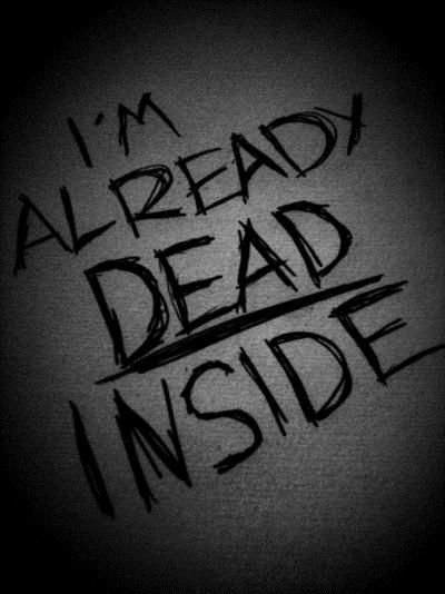 Надпись i'm Dead