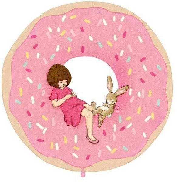 Девочка с пончиком