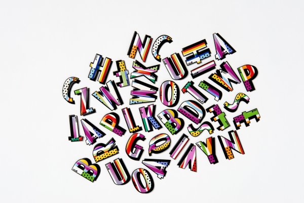 Английская буква и Стикеры