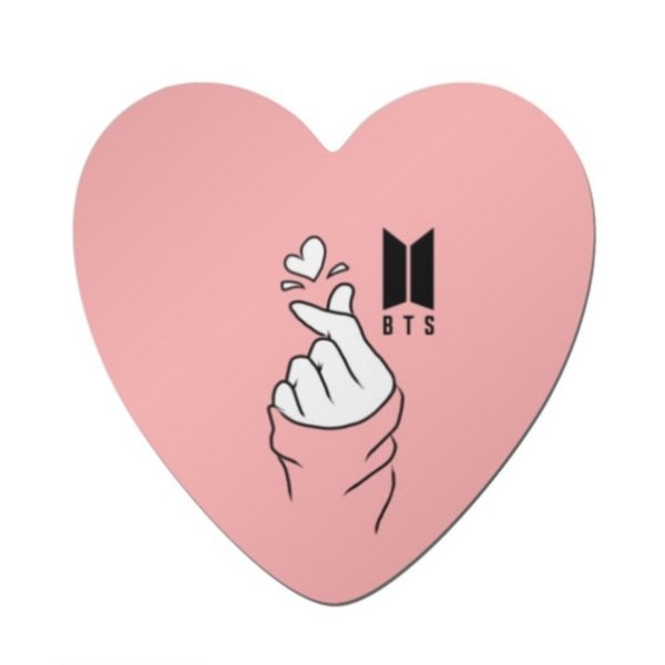 Знак БТС пальцами