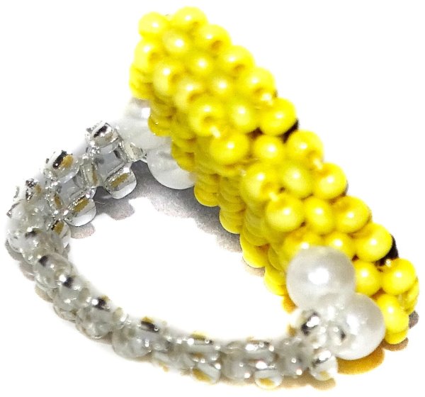 Кольцо из бисера смайлик