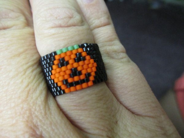 Мужские кольца из бисера