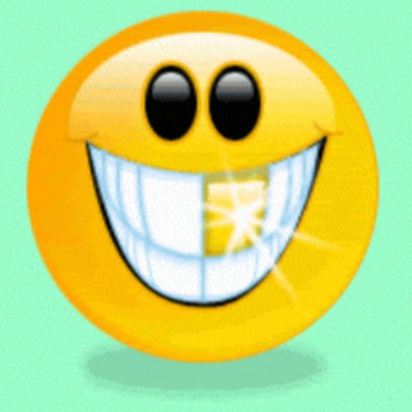 Смайлик с зубами улыбается