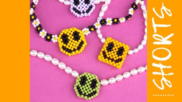 Дружные кольца из бисера виде смайлика