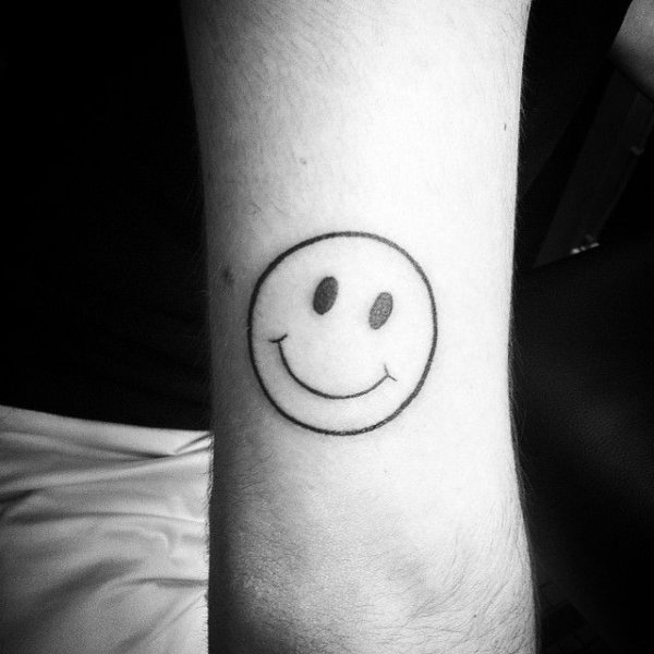 Тату смайлик