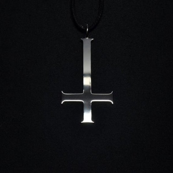 Крест перевернутый сатанинский