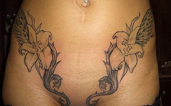 Женские интимные наколки