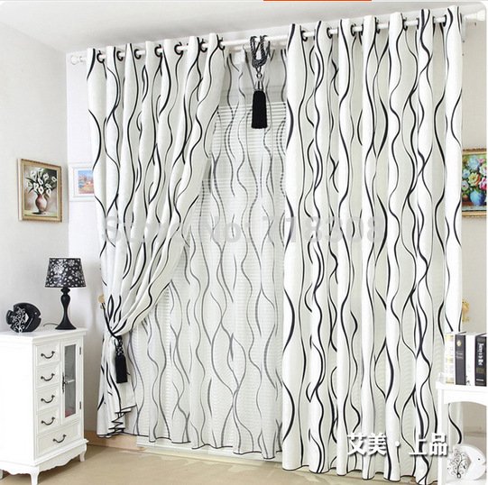 Тюль белая с черным узором