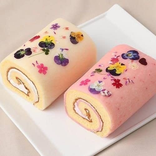 Разноцветный рулет бисквитный