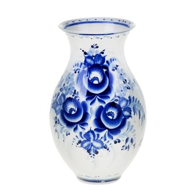 Ваза в технике гжельской росписи