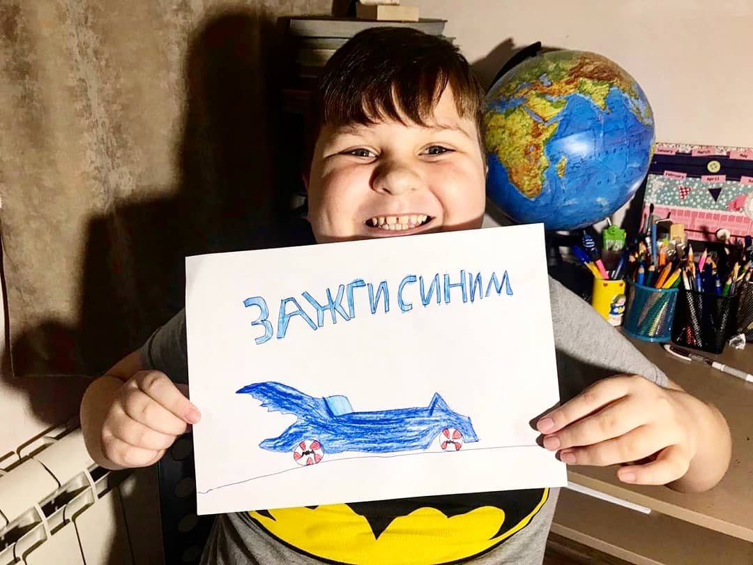 День аутиста в россии. Рисунки аутистов. Рисунки детей аутистов. Рисунки детей с аутизмом. Рисунки ко Дню аутиста.