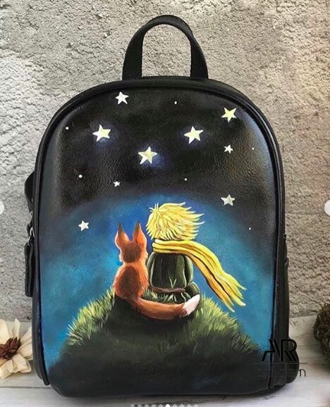 Роспись рюкзака акриловыми красками