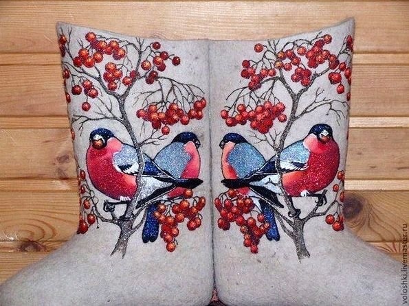 Расписанные валенки акрилом