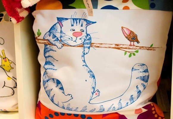 Роспись по ткани подушки