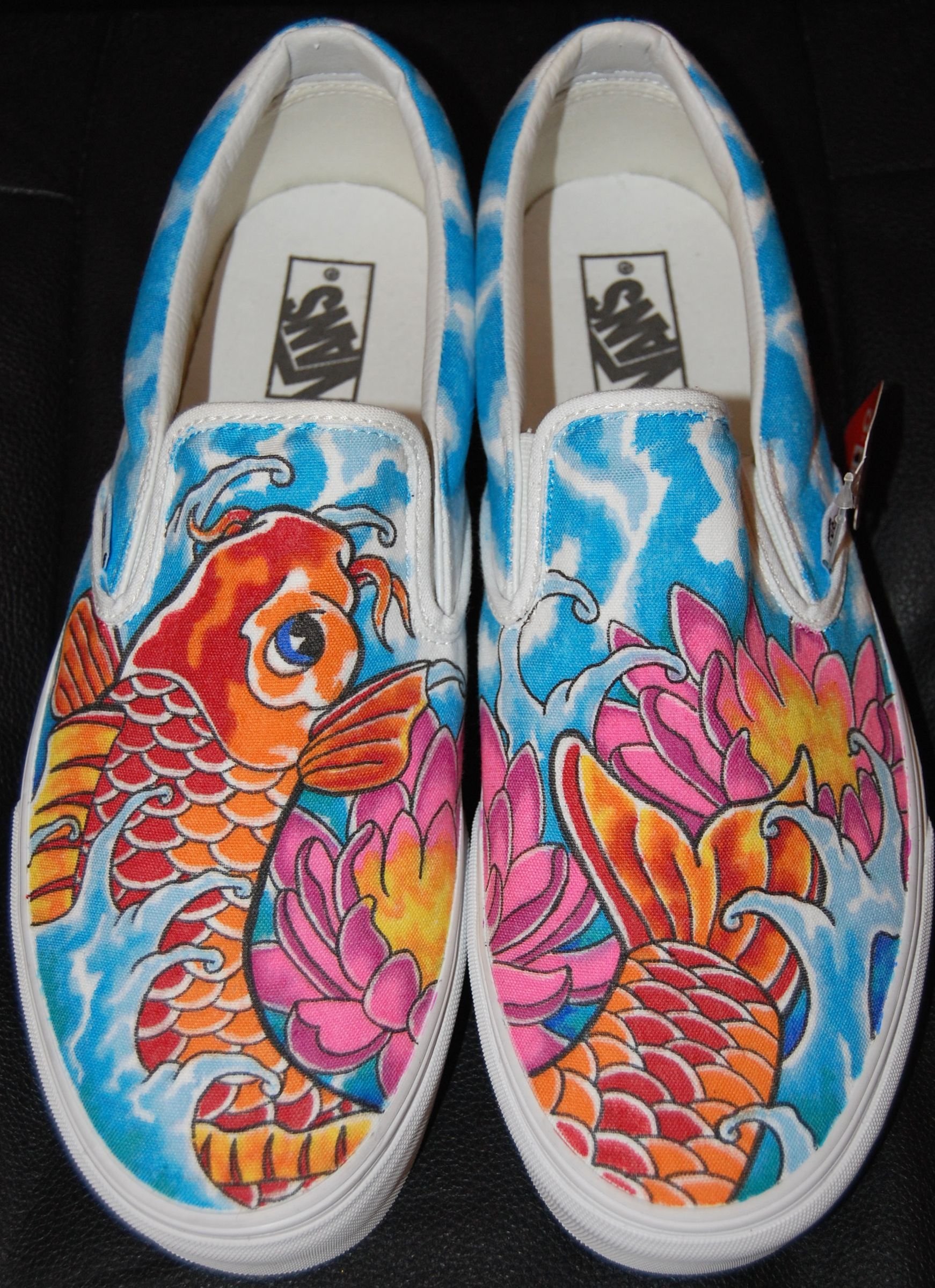 Рисунки на обуви акриловыми красками