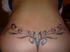 Стринги тату на пояснице