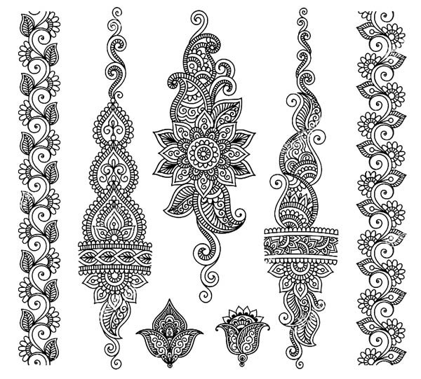 Браслет хной на ноге