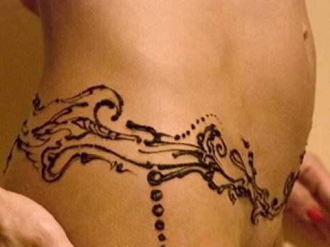 Тату хной бикини