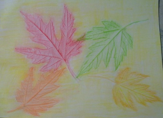 Осенние листья восковыми мелками