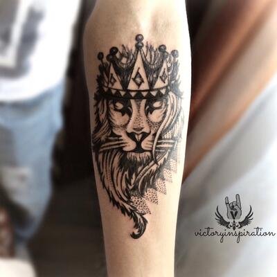 Тату хной Лев