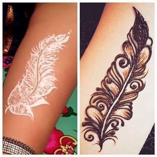 Перо хной на плече