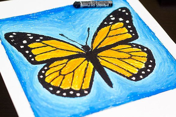 Бабочка восковыми мелками