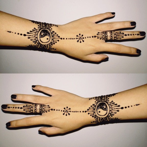 Мехенди Инь Янь на руке