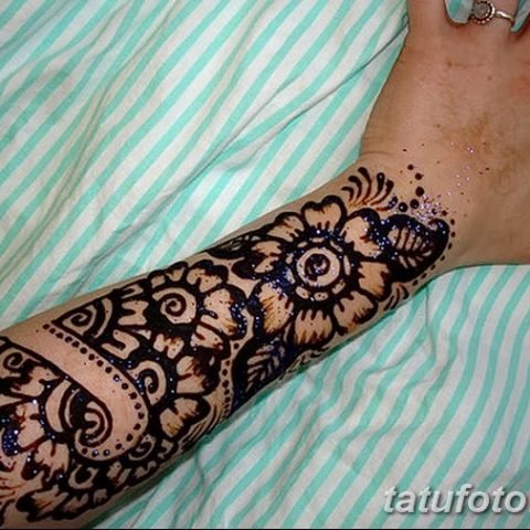 Мехенди от кисти до локтя