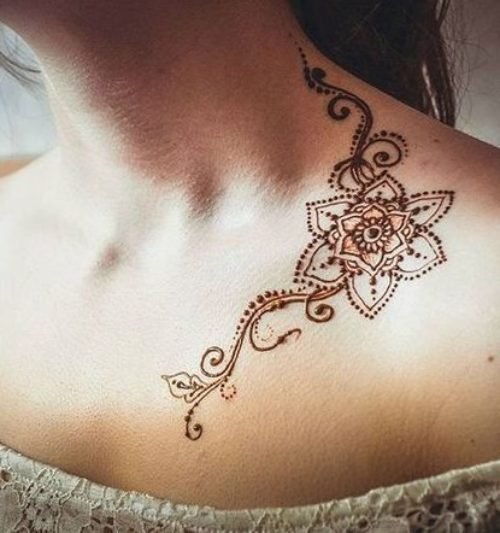 Тату хной на плече для девушек