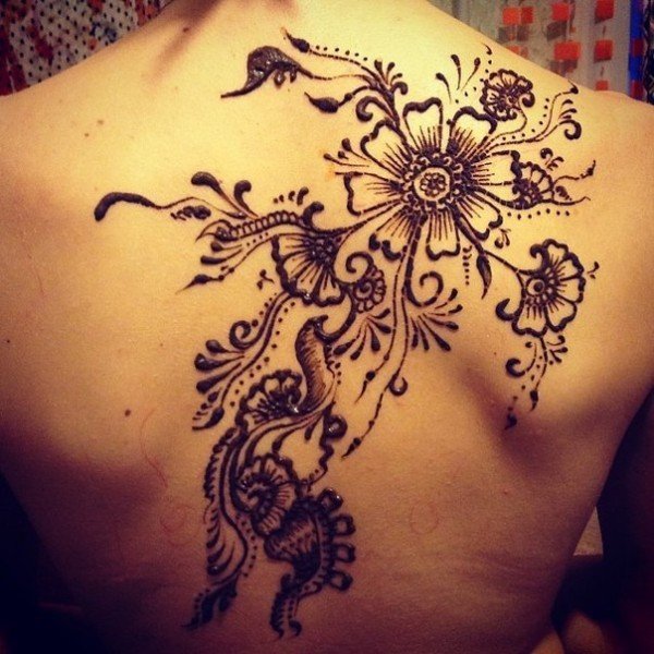 Татуаж хной на теле