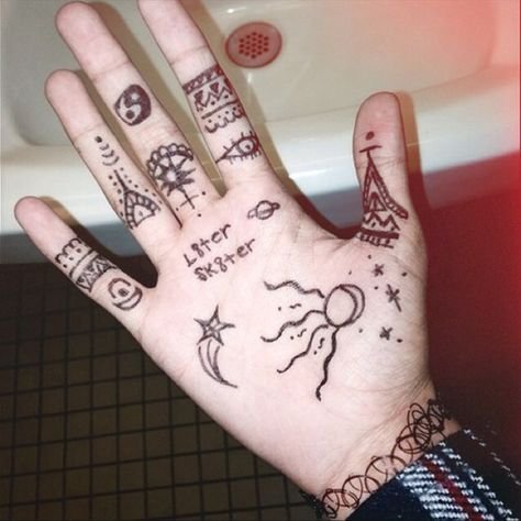 Дракон маркером черным