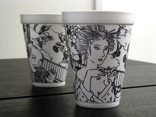 Рисунки маркером на стаканчике