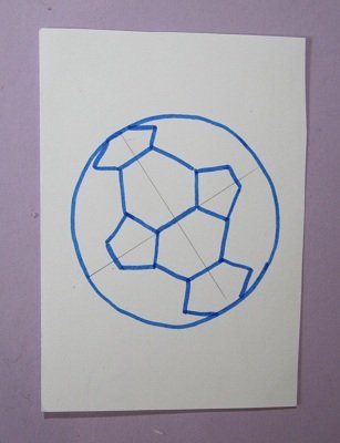 Футбольный мяч фломастерами