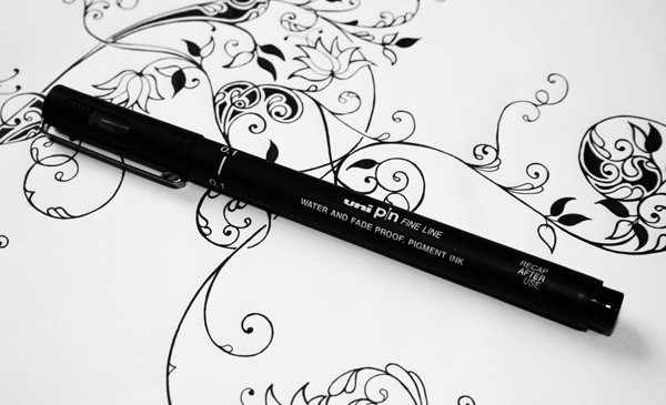 Чёрная ручка для рисования