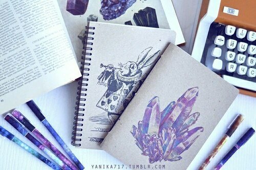 Рисунки в скетчбуке фиолетовые