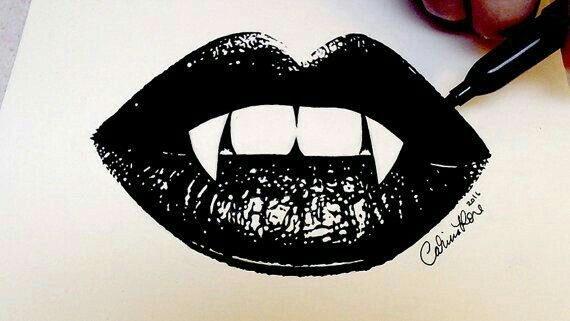 Губы чёрной ручкой