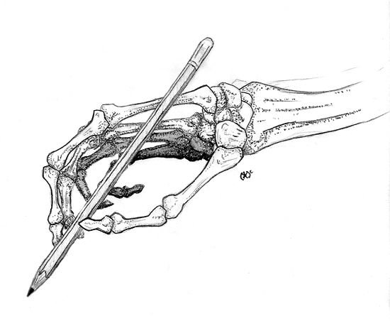Рука скелета держит