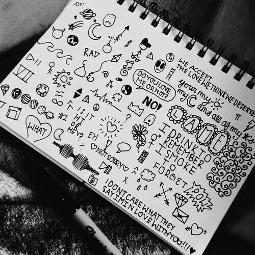 Маленькие рисунки черной ручкой