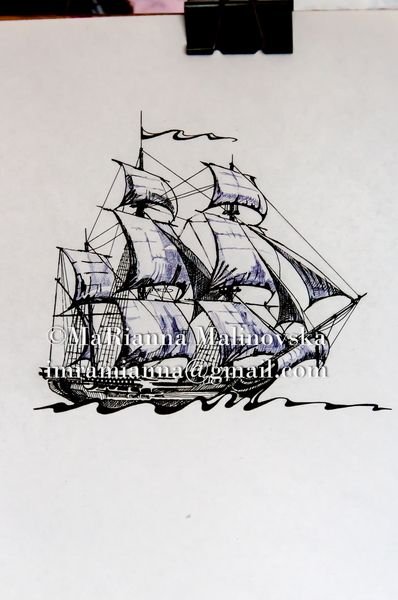 Корабль гелевой черной ручкой