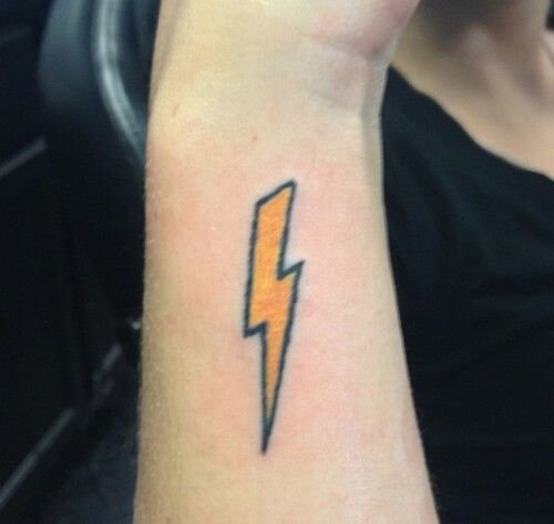 Лёгкие тату молнии