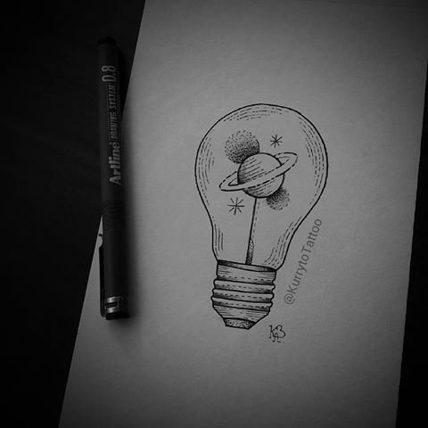 Тату цветок в лампочке