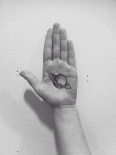 Маленькие тату черной ручкой