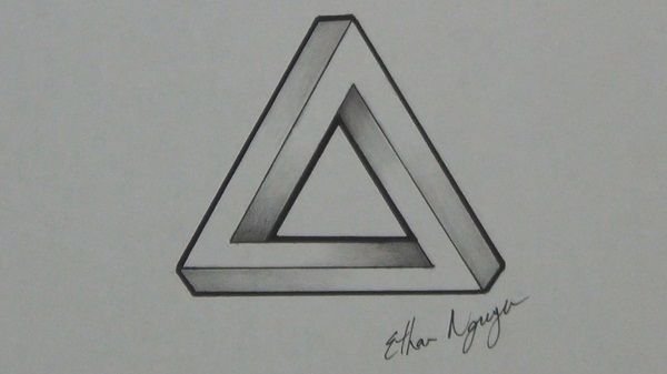 Объемный треугольник карандашом