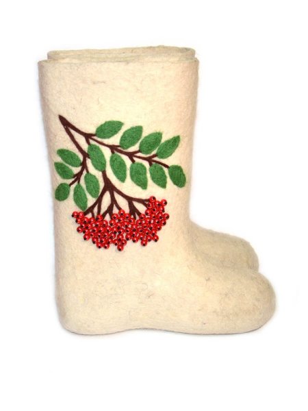 Валенки с вышивкой