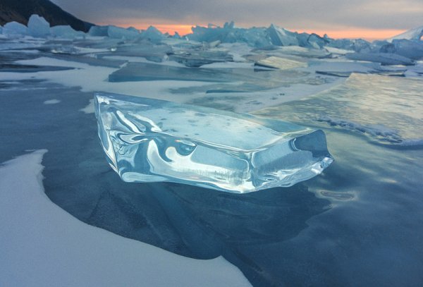Дрейфующая льдина