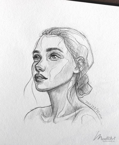 Лицо человека карандашом