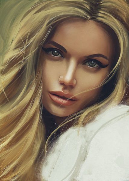 Блондинка с зелеными глазами