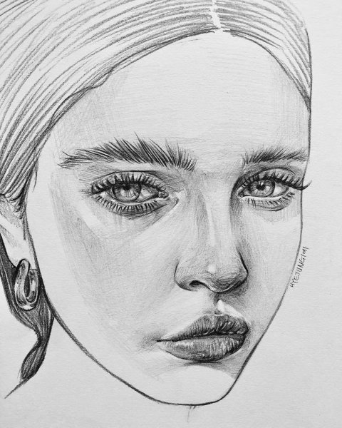 Наброски лица человека
