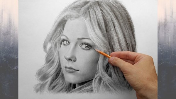 Красивая женщина рисунок карандашом