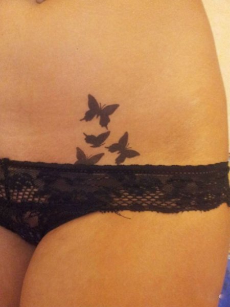 Красивые тату на бикини
